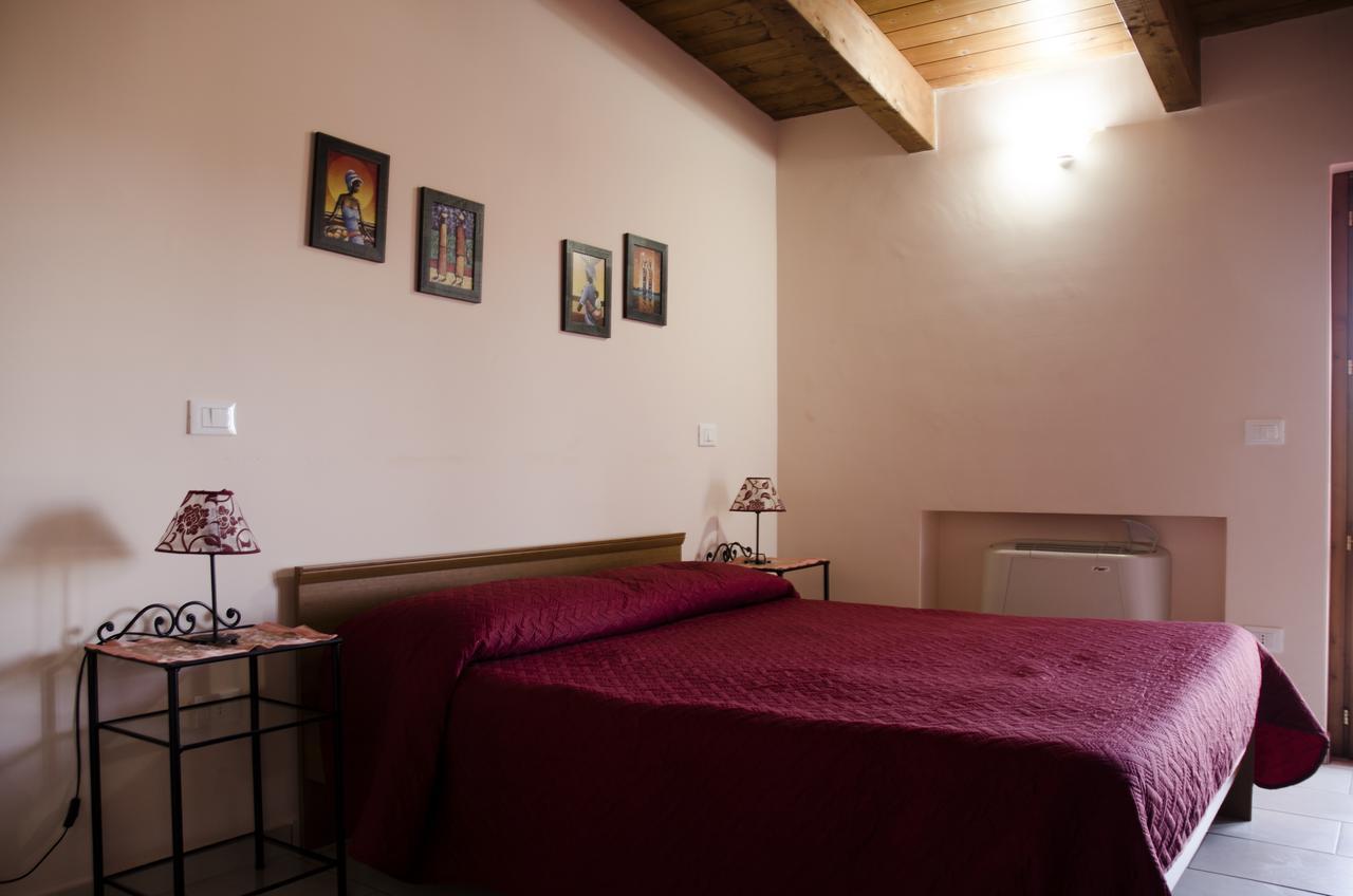 Lo Scacciapensieri Guest House ฟรานคาวิลลา อัลมาเร ภายนอก รูปภาพ